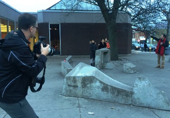 加拿大《多伦多星报》记者在摄影。民阵加拿大供稿